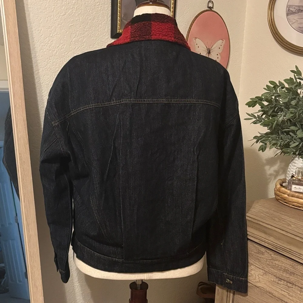 Altar’d State Noella Denim Jacket with Sherpa Collar-Size Medium
